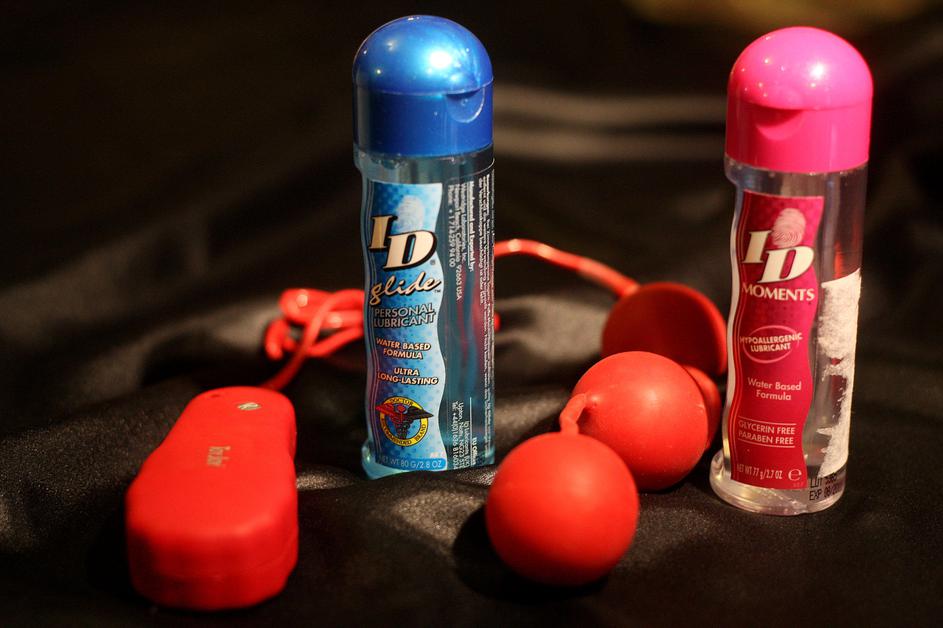 Ob uporabi kroglic je obvezna tudi uporaba vlažilnega gela. (Foto: Nik Rovan)