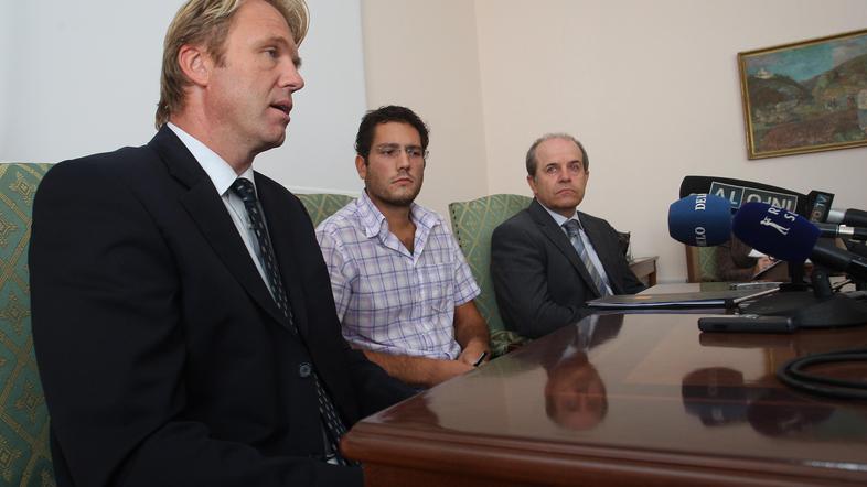 “Vire še iščemo, da bi lahko razpis izvedli,” je o financiranju podiplomskega št