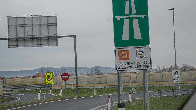 elektronsko cestinenje