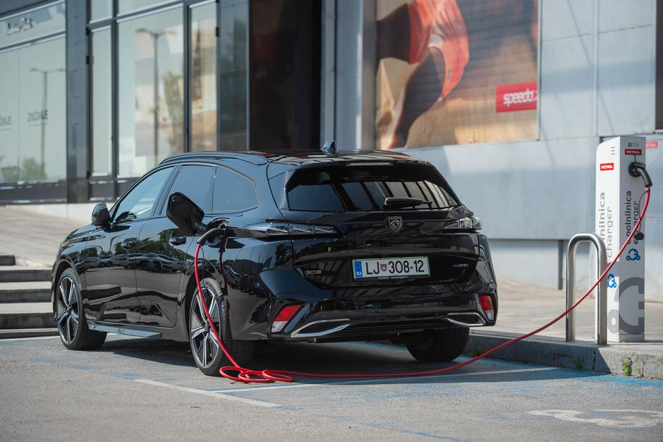 Peugeot 308 SW Hybrid | Avtor: Anže Petkovšek