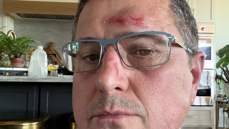 Alan Ritchson, sosed