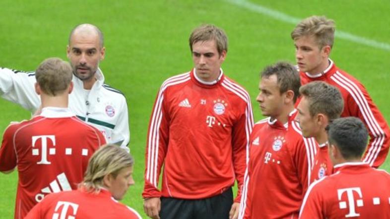 Guardiola Lahm Müller Neuer Bayern München Allianz Arena trening