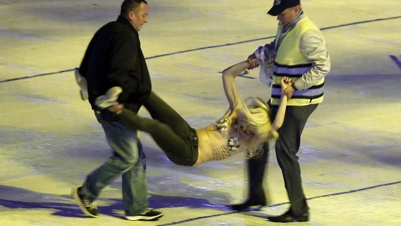 femen aktivistka kijev olimpijski stadion