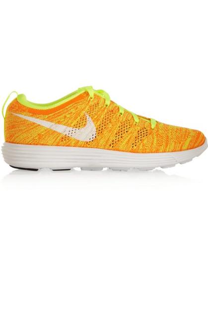 Nike, 115 EUR