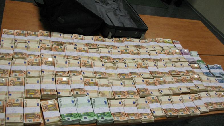 Fotografija je simbolična. (Foto: Carinska uprava Republike Slovenije)