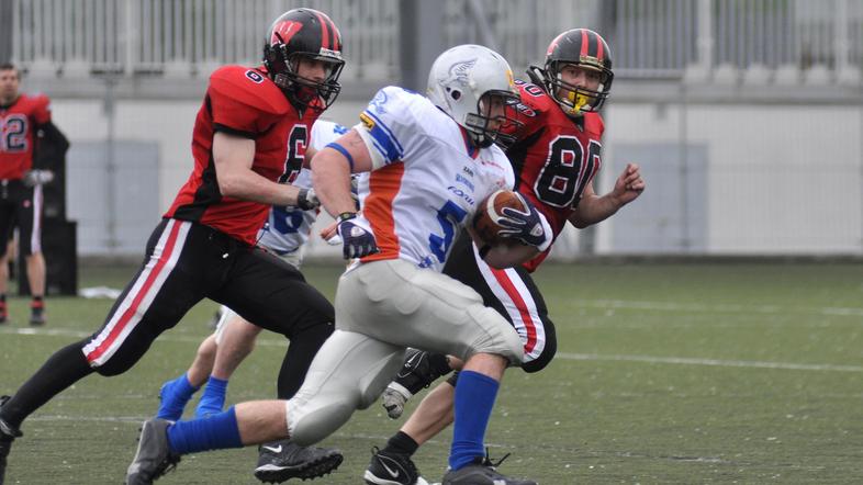 Silverhawks na gostujočih tekmah letos nastopajo v novih barvah. (Foto: Gal Jaki