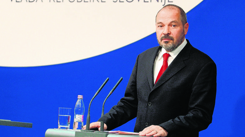 Niti Gaspari niti Križanič nista jasno odgovorila, kako bo država varčevala pri 