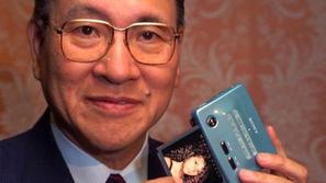 Ohga je umrl zaradi odpovedi organov, star 81 let, so danes sporočili iz družbe 