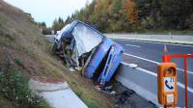 Z avtobusom so potovali mladi nogometni navijači.