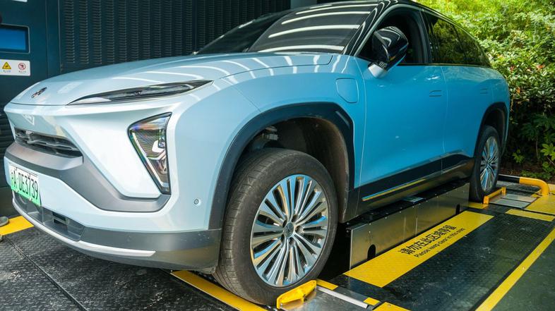 Menjava baterije Nio