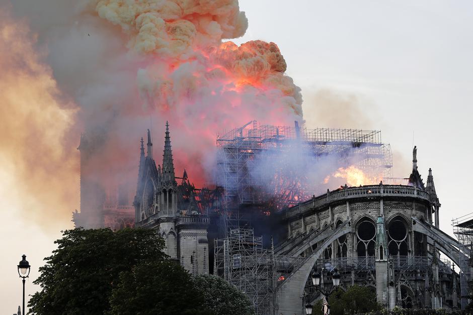 Notre-Dame požar | Avtor: Epa