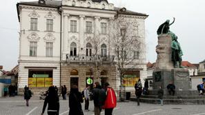 Hotela v stavbi na Prešernovem trgu zagotovo ne bo, pravi Nevenka Zekić, direkto