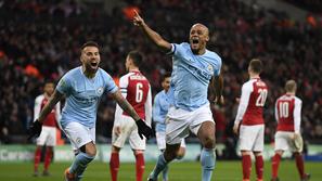 Vincent Kompany Man City Arsenal