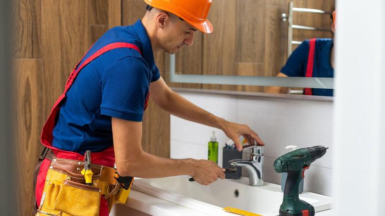 Prenova, renovacija, kopalnica, keramika, ploščice