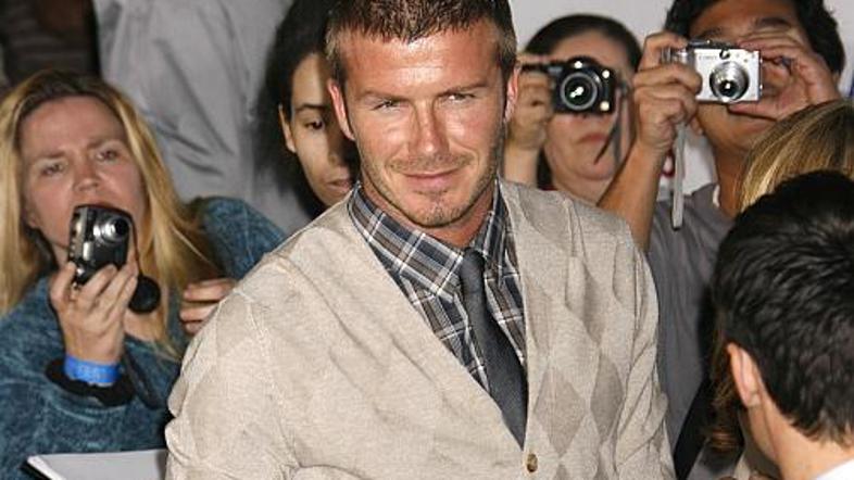 Zadenite kot Beckham, Kitajce vabi "tatinsko" podjetje, ki izdeluje kondome Beck