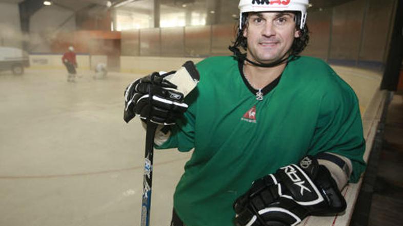 Kanadčan Frank Banham bo zabijal in navduševal za Medveščaka. (Foto: IFP)