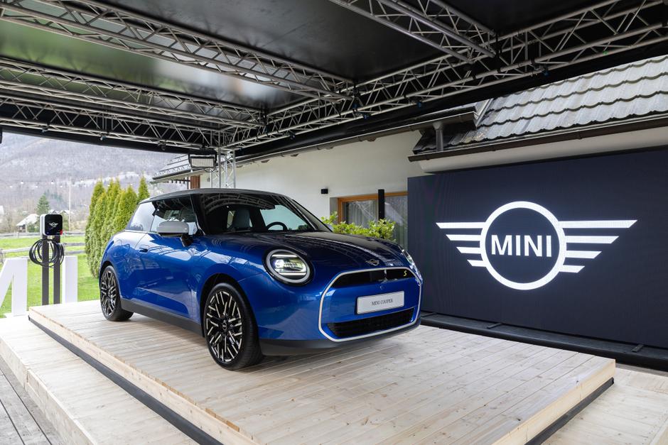 BMW X2 in mini countryman slovenska predstavitev | Avtor: Žiga Intihar/BMW