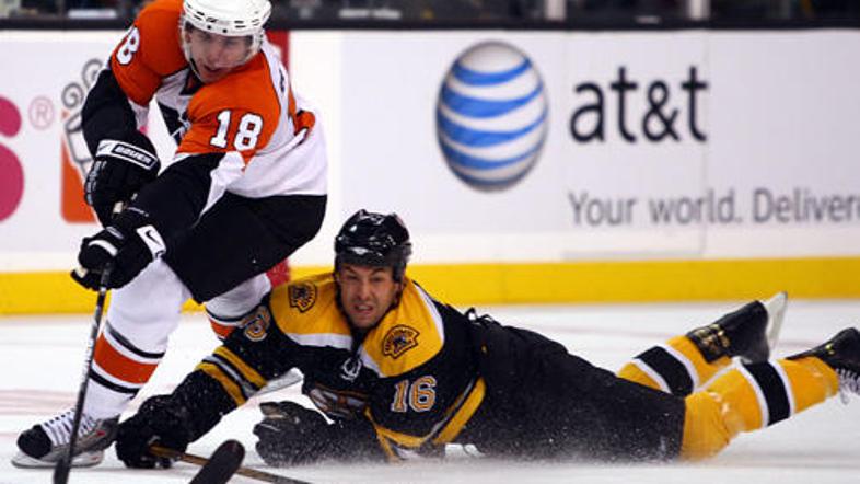 Mike Richards ostaja v Philadelphiji.