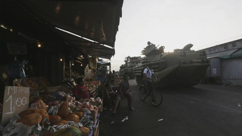 favela Mare vdor policije in vojske Rio de Janieiro