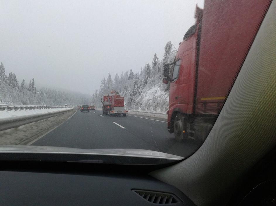 Avstrijski agregati na poti v Postojno