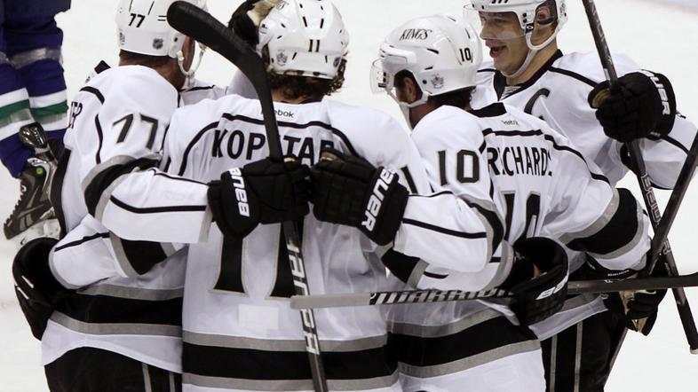 sport 12.04.12. Los Angeles Kings, Los Angeles Kings center Mike Richards (10) c