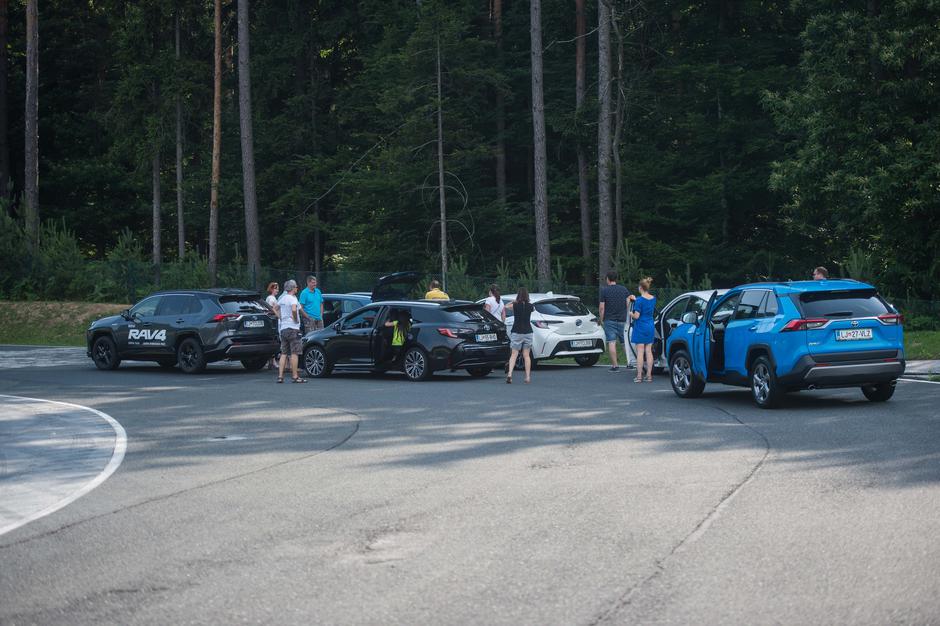 Žurnalova hibridna delavnica s Toyotinimi hibridi | Avtor: Anže Petkovšek