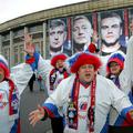 Ruski navijači pred stadionom Lužniki v Moskvi.