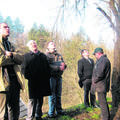 Takole so sredi januarja ob Kodričevi hiši o začasni in trajni rešitvi razpravlj