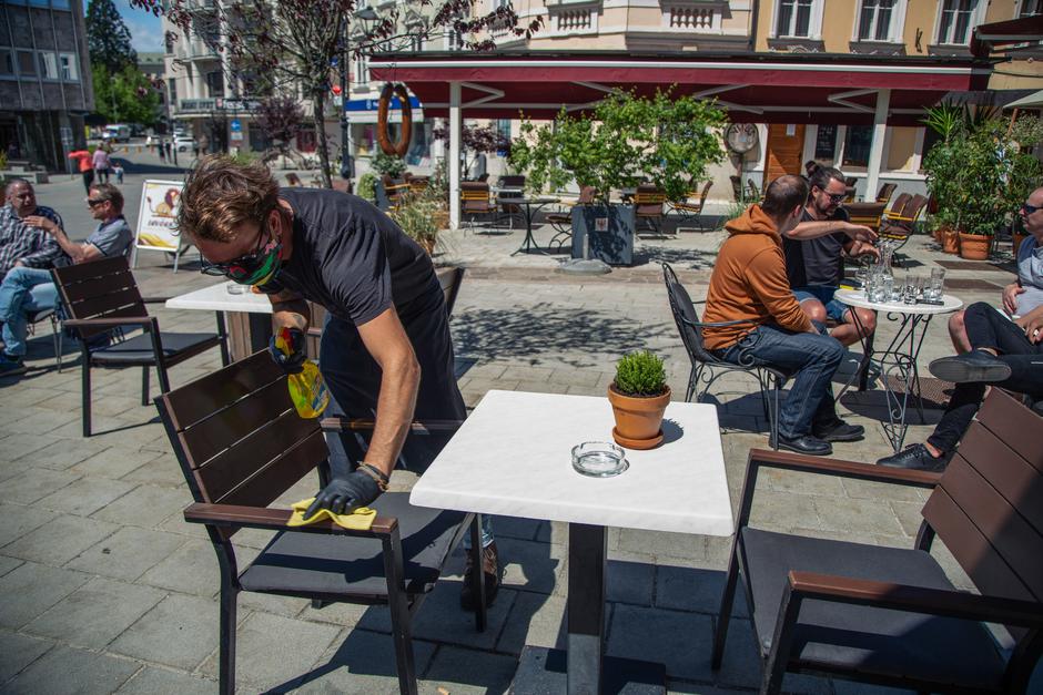 Virus covid čiščenje dezinfekcija lokal | Avtor: Profimedia