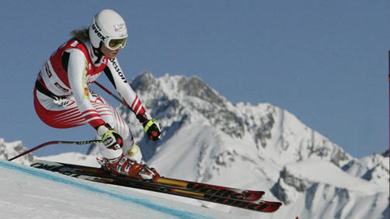 Maria Holaus je bila v Cortini najhitrejša s startno številko 1.