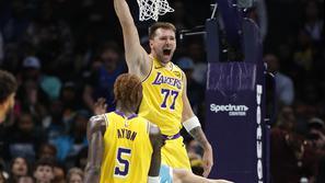 Luka Dončić Hornets Lakers
