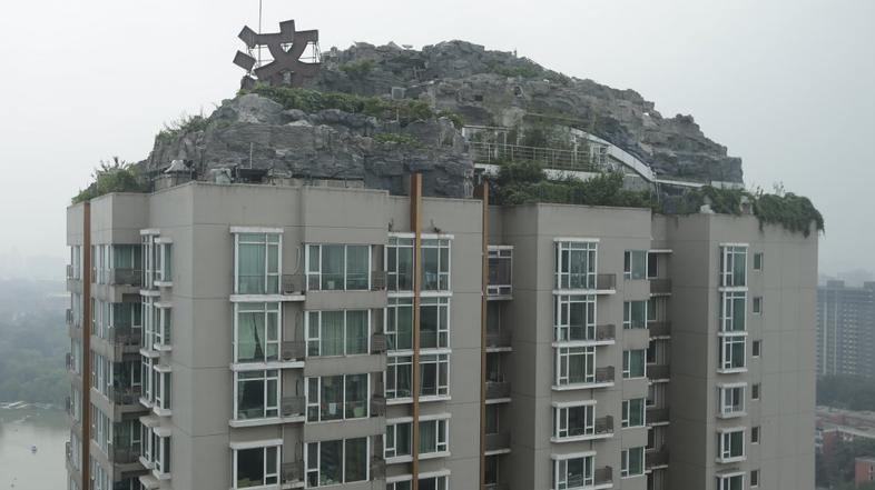 Vila na strehi bloka 