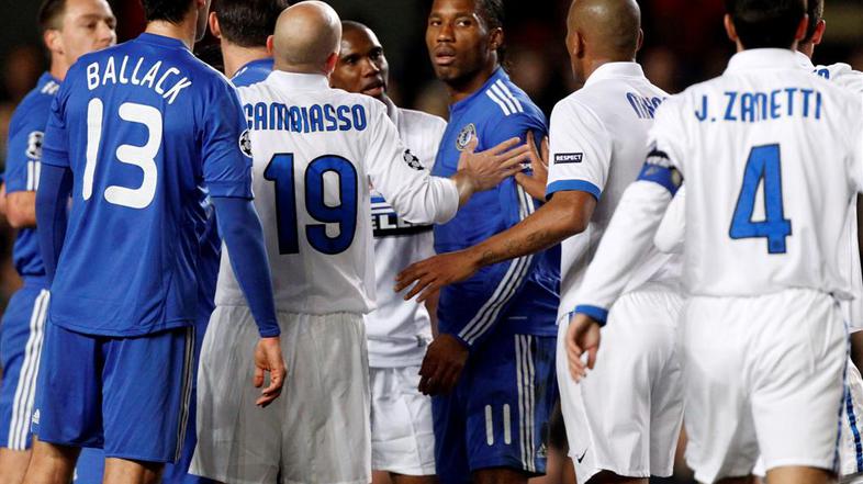 Drogba je bil za agresivno vedenje kaznovan. (Foto: Reuters)