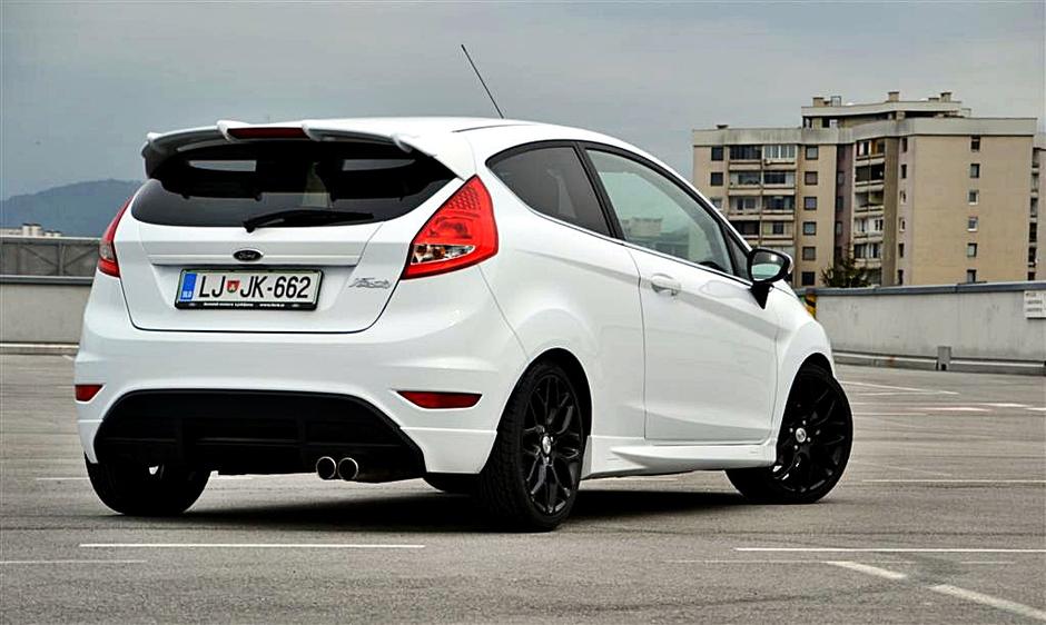 Ford fiesta deluxe | Avtor: Gregor Prebil