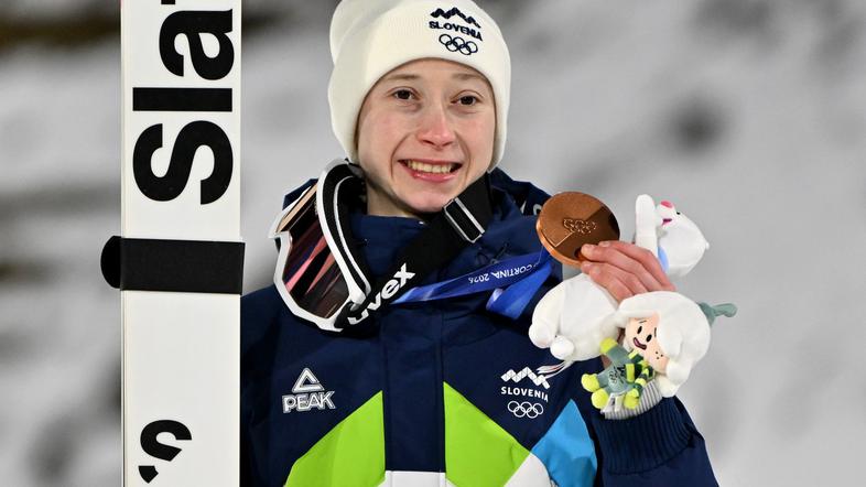 Nika Prevc medalja OI 2026