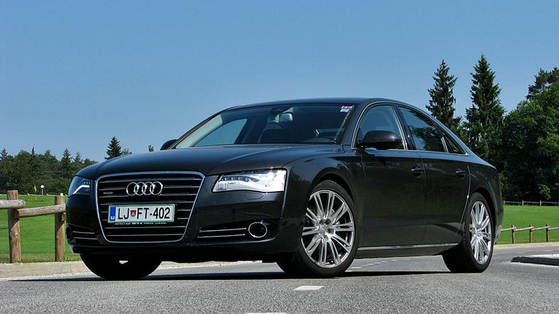 Maja lani je bilo prodanih osem prestižnih vozil, leto kasneje pa dve vozili man