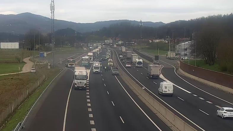 Prometna nesreča na primorski avtocesti, zastoj