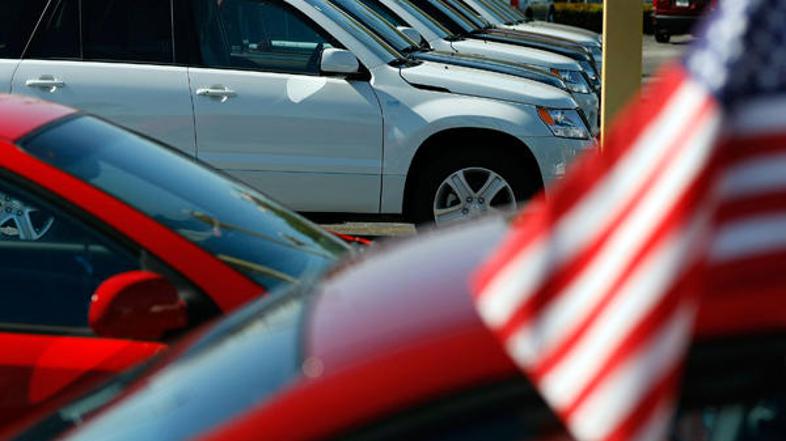 70 odstotkov Američanov se še vedno boji, da bodo v naslednjih 12 mesecih ostali