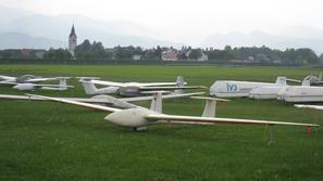 V Aeroklubu ALC Lesce upajo, da jim bo Občina Radovljica dala v najem 12 jadraln