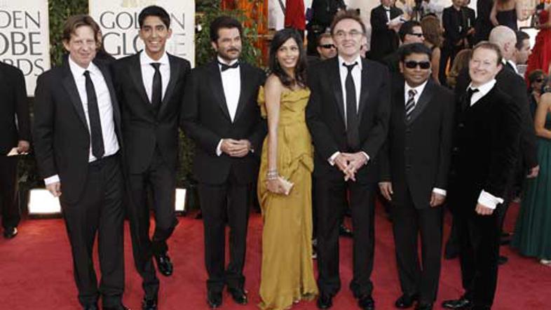 Zasedba filma Slumdog Millionaire je prepričala tudi združenje tujih novinarjev 