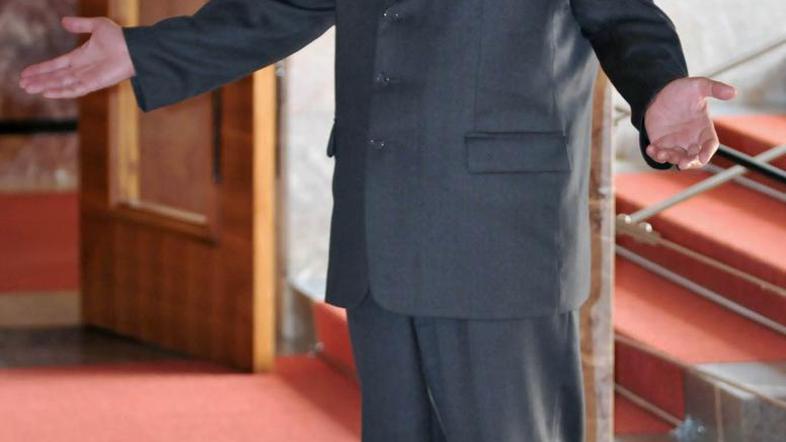 Mladina je v zadnji številki razplamtela razpravo, potem ko je tiskovni predstav