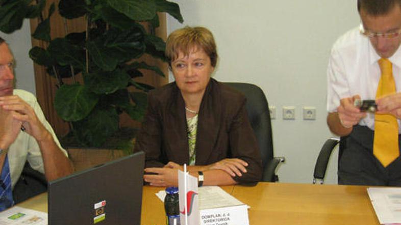 Direktorica Domplana Vera Zevnik je zadovoljna, da bodo stvari na področju distr