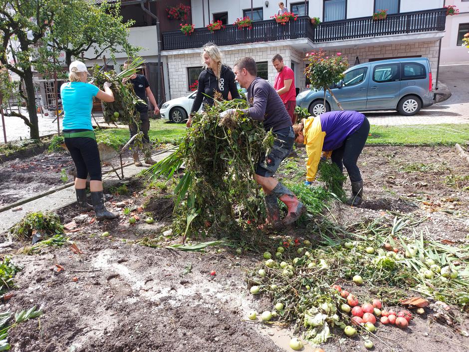 Škofja Loka, neurje, odpravljanje posledic | Avtor: M. Ha.