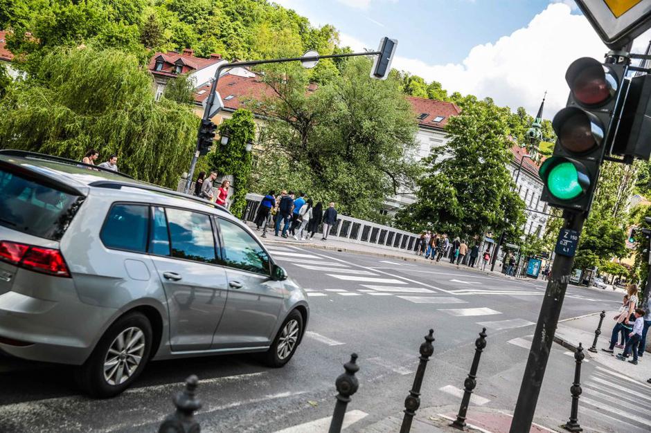 semafor | Avtor: Saša Despot