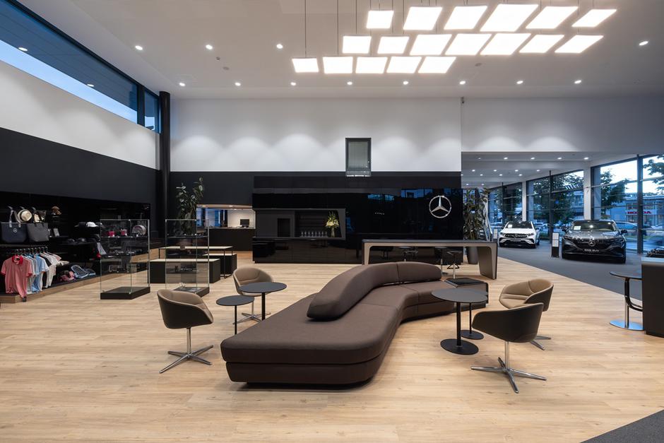 Mercedes-Benz otvoritev prenovljenega salona in servisa | Avtor: Žiga Intihar/Emil Frey