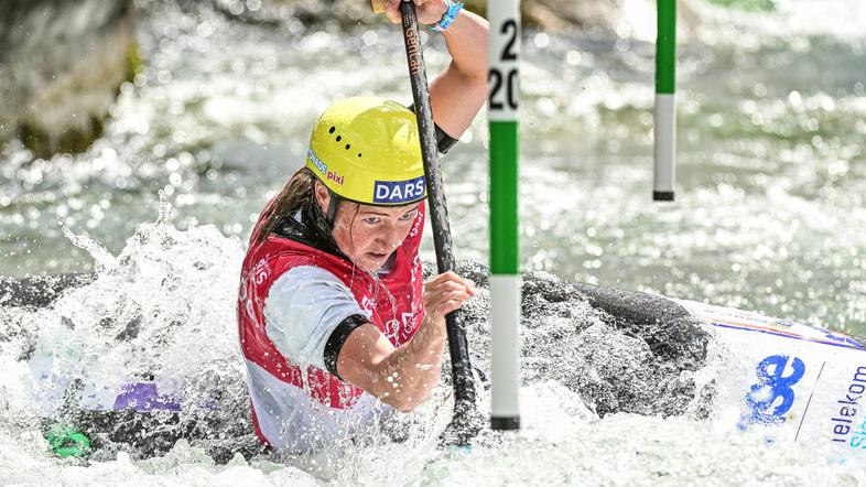 Eva Alina Hočevar