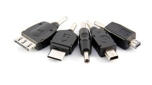 Če ste zamenjali proizvajalca, vam stari polnilec doslej ni več pomagal. (Foto: 