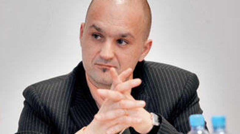 Bilo je prevroče za prodajo srebrnine.