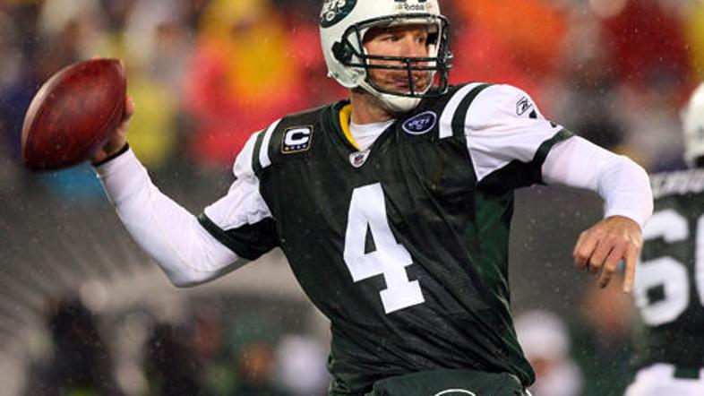 nfl13_jets_favre_afp