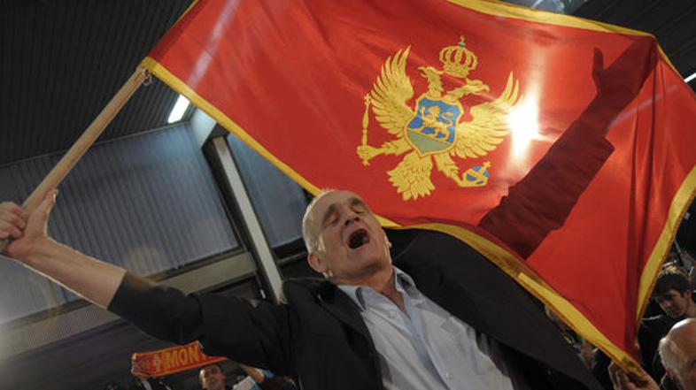 Zmaga Đukanovićeve vladajoče koalicije je na ulicah Podgorice izzvala navdušenje